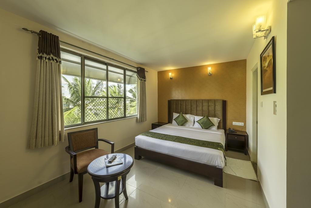 Treebo Crystal Castle Hotel Bangalore Exterior photo