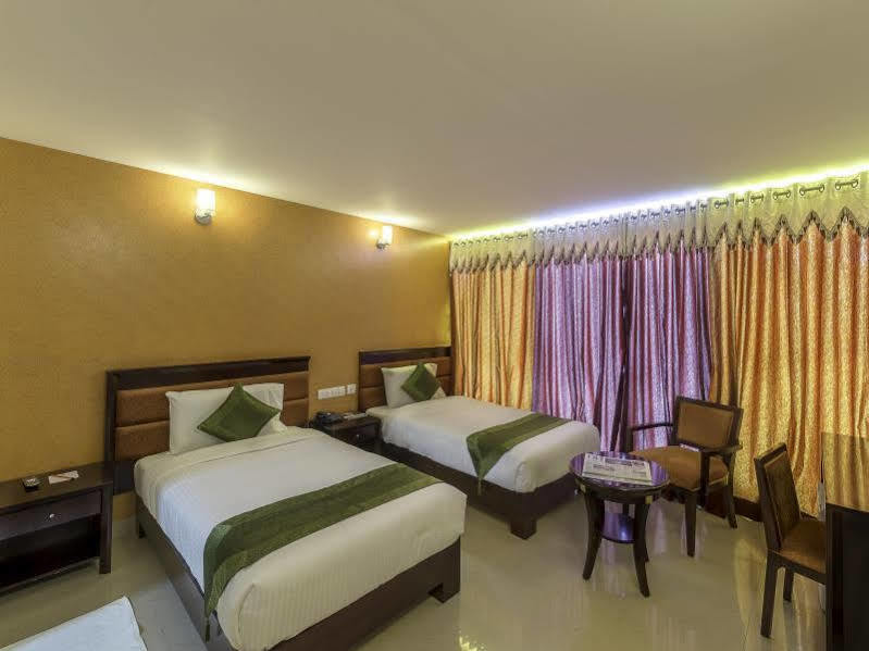 Treebo Crystal Castle Hotel Bangalore Exterior photo